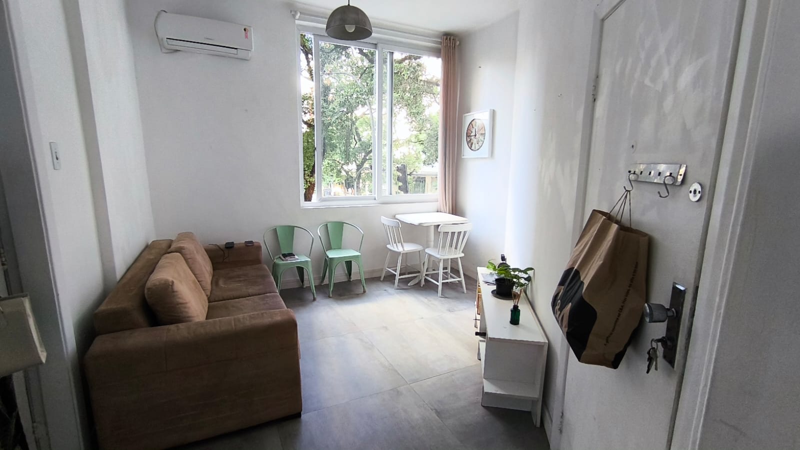 Apartamento à venda em Ipanema com 1 Quarto - Perto Metro